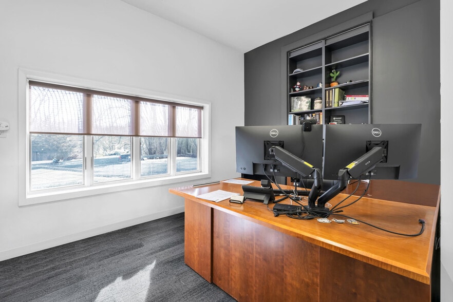 More Photos Of 140 W Main St, Clinton Township Office For Sale