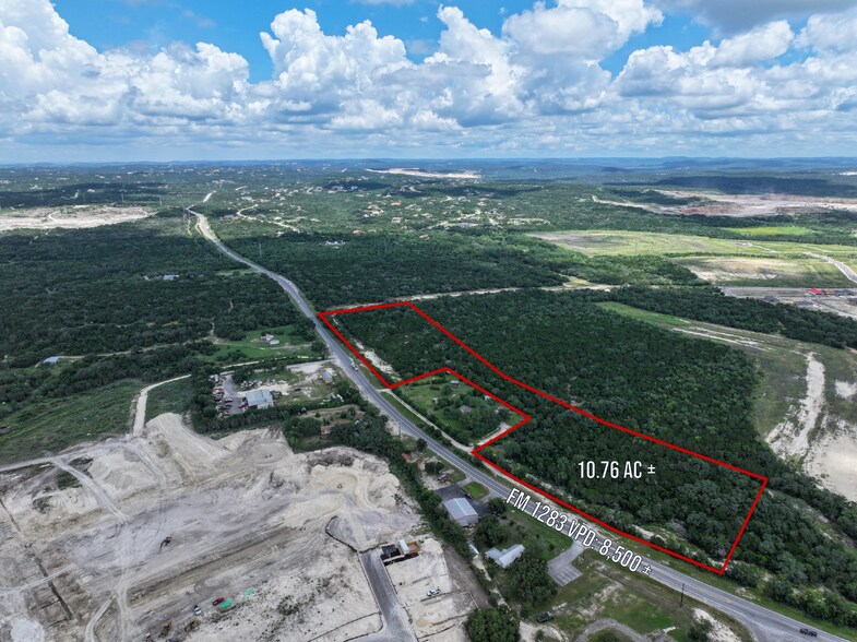 More Photos Of 10.76 AC +/- on FM 1283, Rio Medina Land For Sale