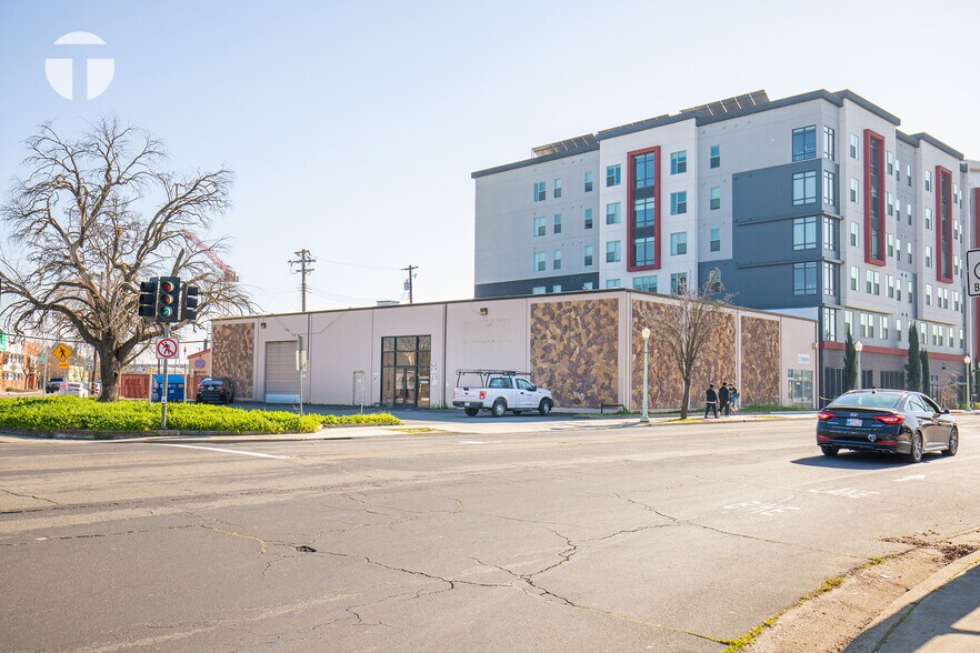 Primary Photo Of 6500 Elvas Ave, Sacramento Warehouse For Lease