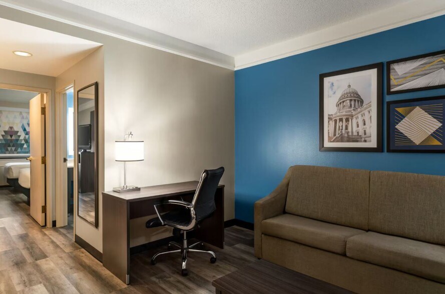 More Photos Of 5217 E Terrace Dr, Madison Hotel For Sale