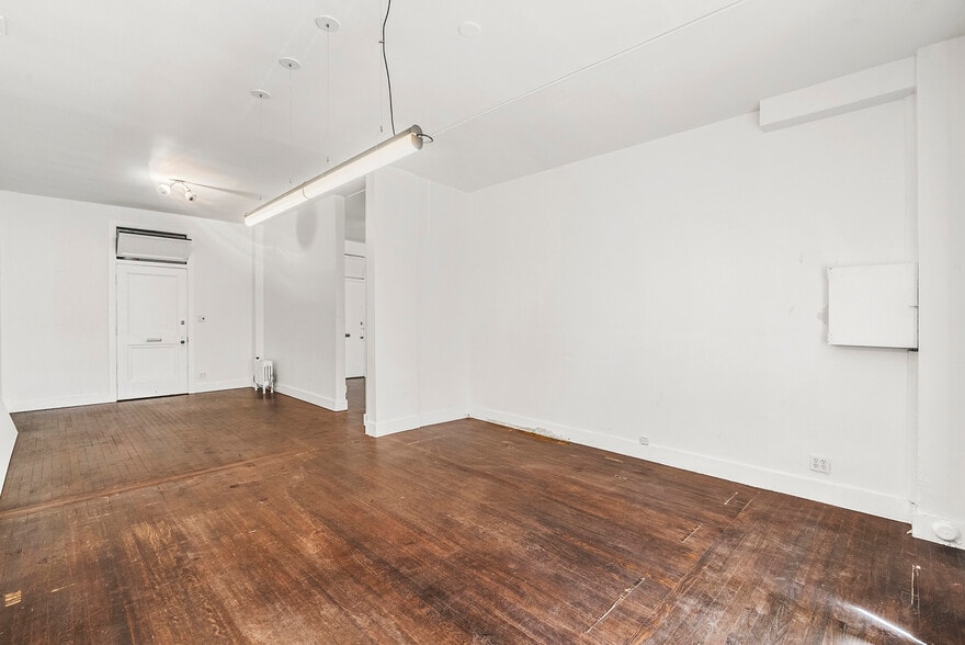 More Photos Of 6400-6404 Hollywood Blvd, Los Angeles Office For Sale