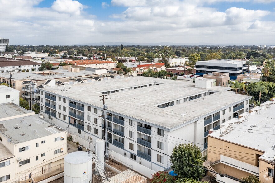 More Photos Of 3415 Linden Ave, Long Beach Apartments For Sale