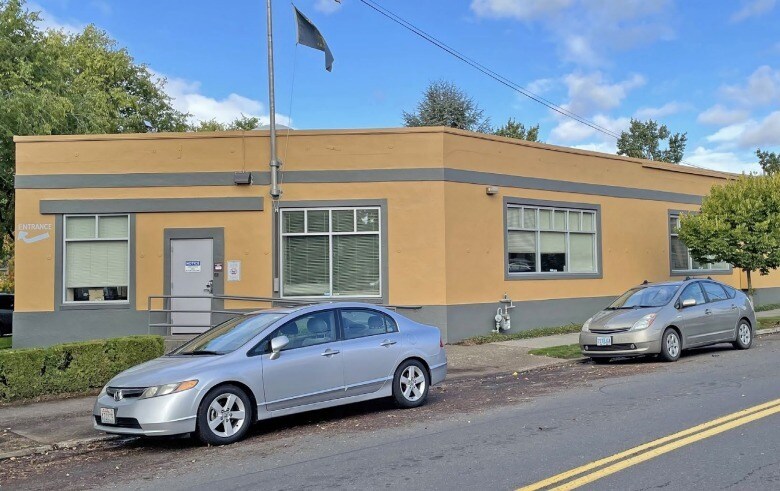 Primary Photo Of 2446-2456 SE Ladd Ave, Portland Office For Lease