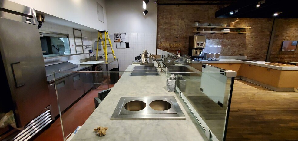 More Photos Of 17 E 17th St, New York Apartments For Lease