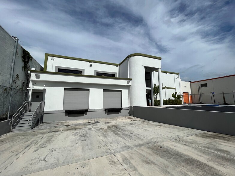 More Photos Of 7045 NW 46th St, Miami Warehouse For Lease