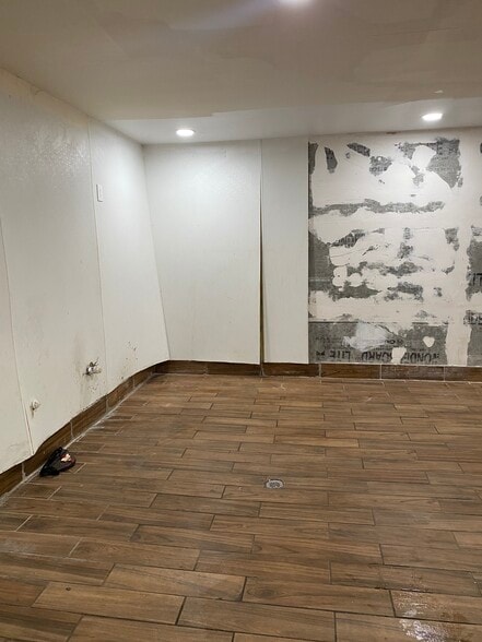 More Photos Of 6154 Michigan Rd, Indianapolis Office For Lease