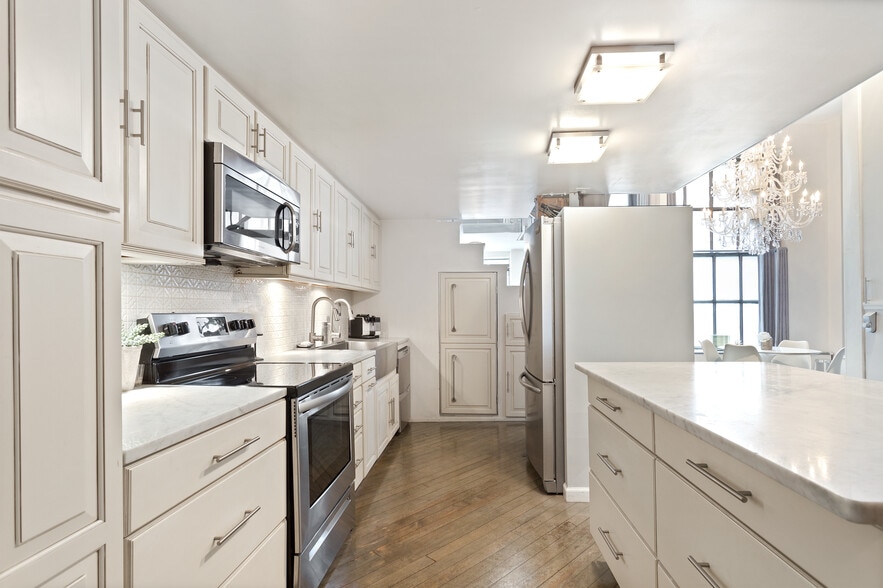 More Photos Of 333 Park Ave S, New York Office For Lease