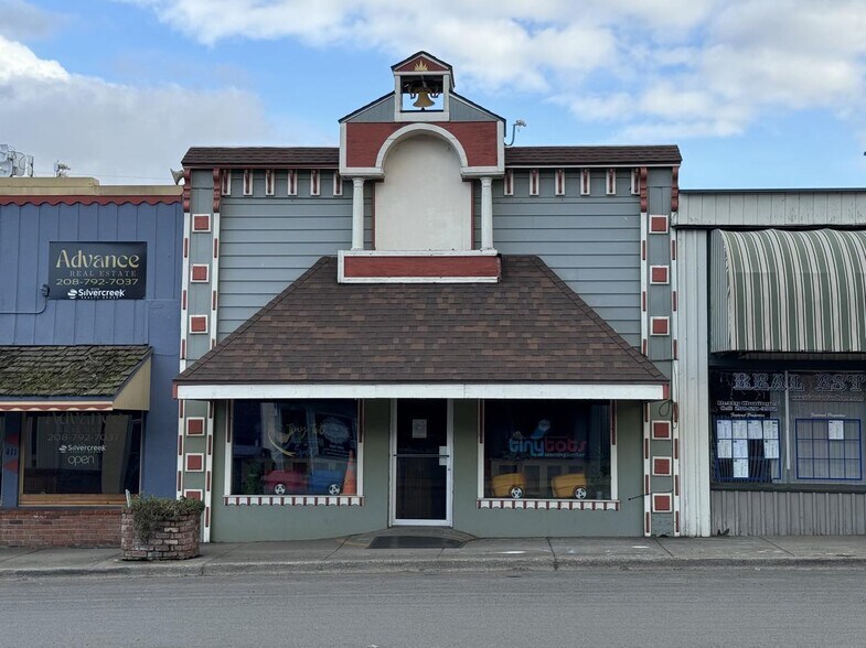 Primary Photo Of 413 Main St, Kamiah Daycare Center For Sale