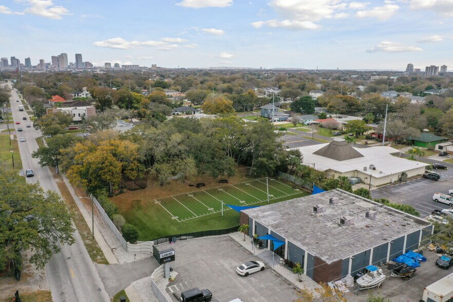 More Photos Of 3330 W Cypress St, Tampa Office For Sale