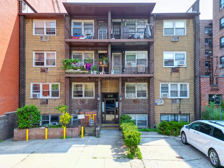 Primary Photo Of 4137 Parsons Blvd, Flushing Apartments For Sale