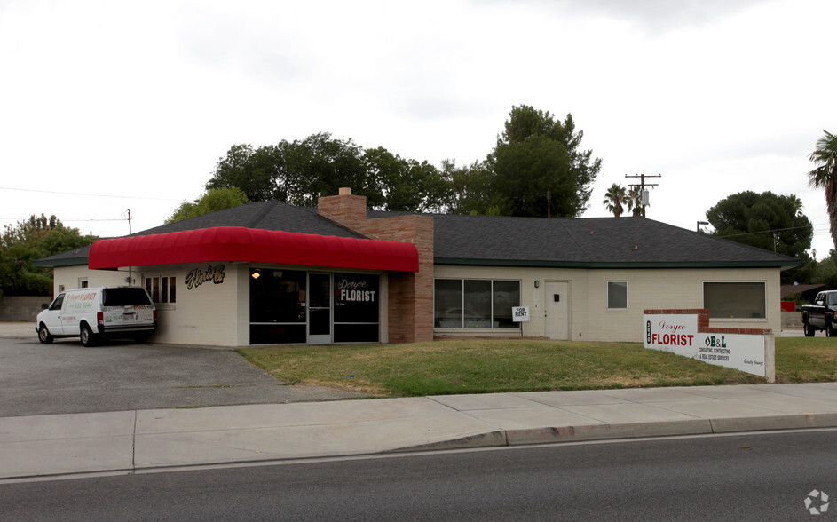 Primary Photo Of 3040 E Florida Ave, Hemet Office Residential For Sale