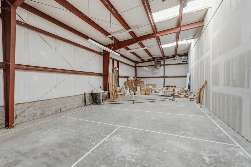 More Photos Of 1403 2nd Ave N, Nashville Warehouse For Lease