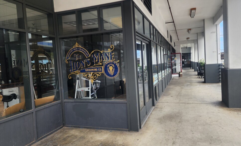 More Photos Of 1025 W Laurel St, San Diego Parking Garage For Lease