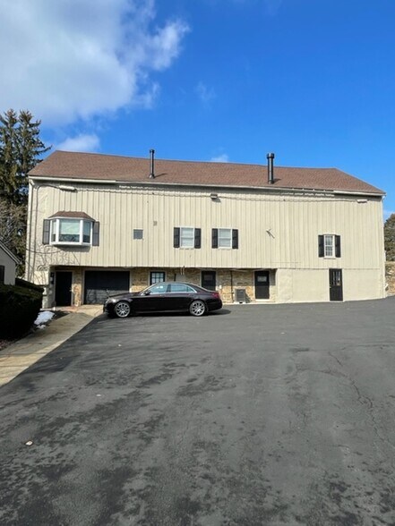 More Photos Of 2933 W Germantown Pike, Eagleville Loft Creative Space For Lease