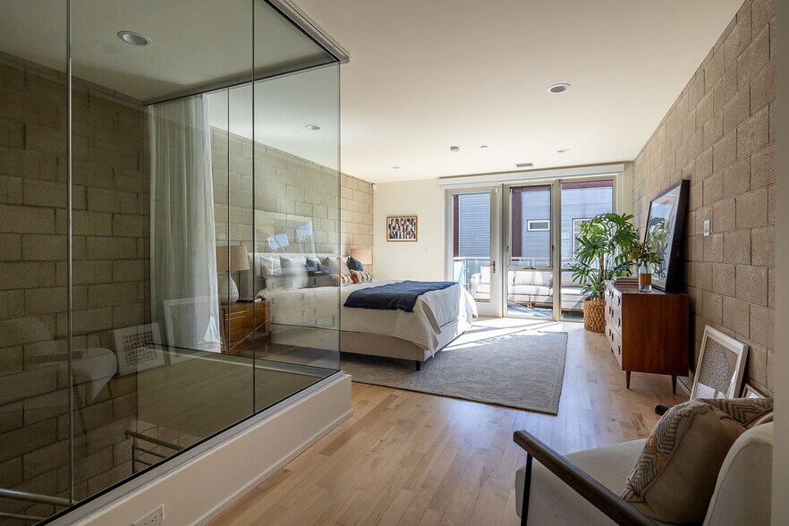 More Photos Of 3450 Cahuenga Blvd W, Los Angeles Office Residential For Lease