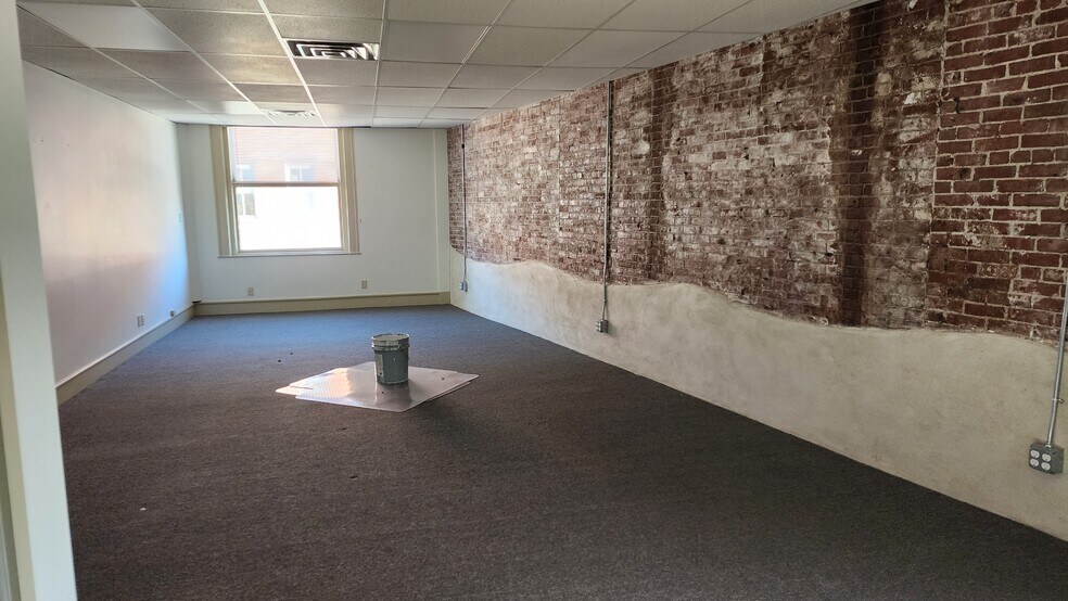 More Photos Of 14-18 Broadway, Taunton Storefront Retail Office For Lease