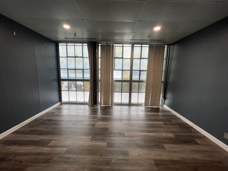 More Photos Of 100 Barber Ave, Worcester Office For Sale