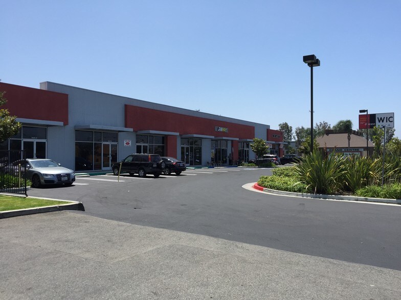 More Photos Of 1601 S Grand Ave, Santa Ana Showroom For Lease