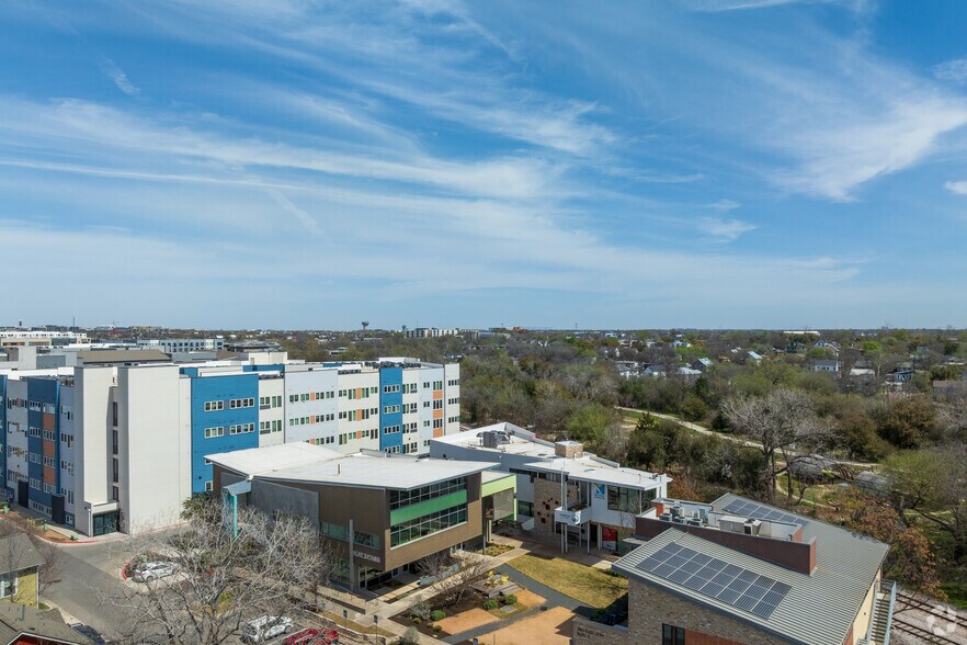 More Photos Of 2921 E 17th St, Austin Loft Creative Space For Sale