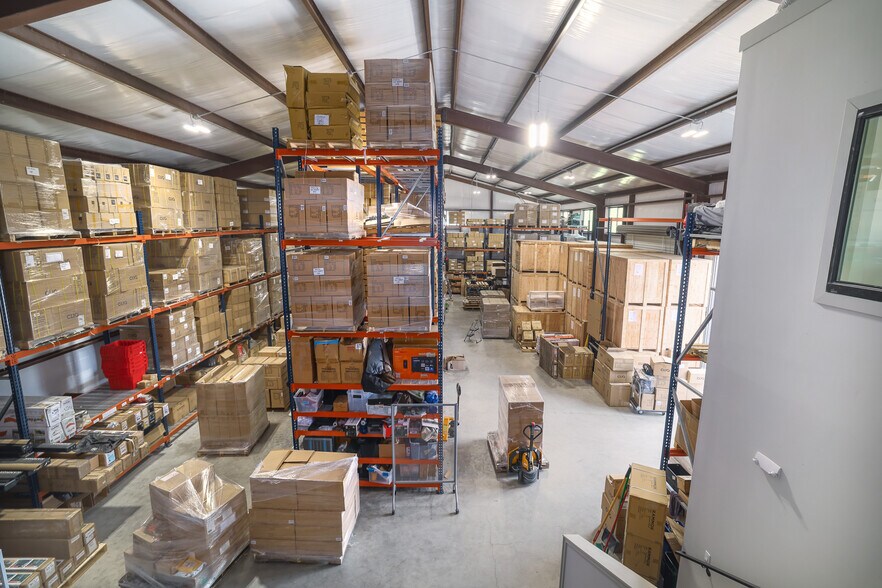 More Photos Of 15210 Fitzhugh Rd, Austin Warehouse For Sale