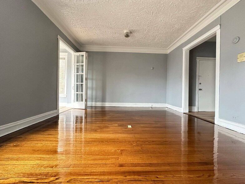 More Photos Of 4817 S King Dr, Chicago Apartments For Sale