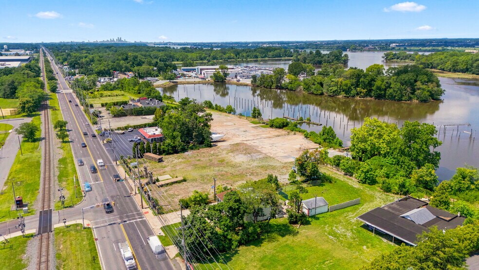 More Photos Of 61 Saint Mihiel Dr, Delran Marina For Sale