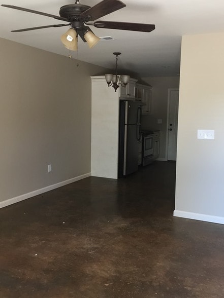 More Photos Of 3515 Harrison St, Batesville Apartments For Sale