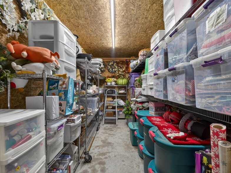 More Photos Of 15306 Covington Rd, Fort Wayne Flex For Sale