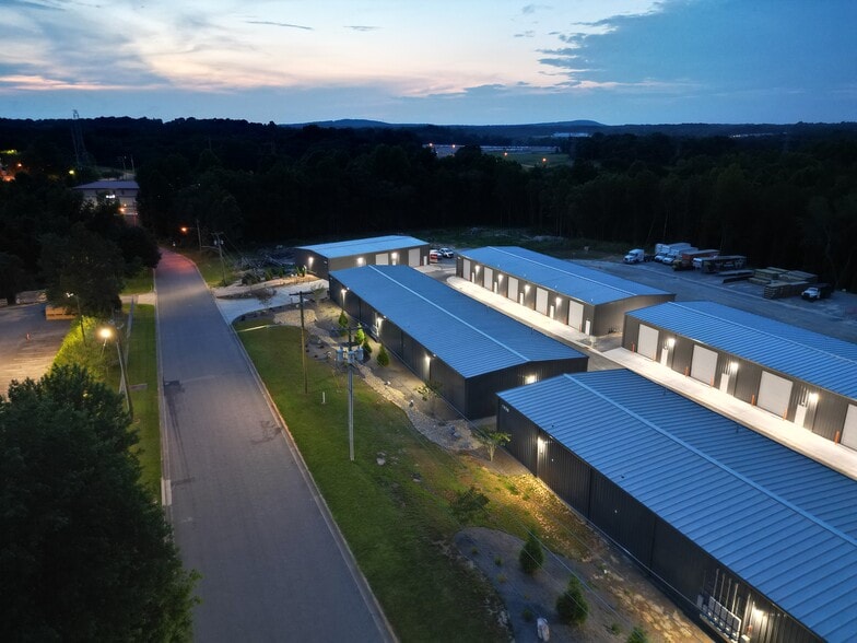 More Photos Of 1850 Chespark Dr, Gastonia Warehouse For Lease