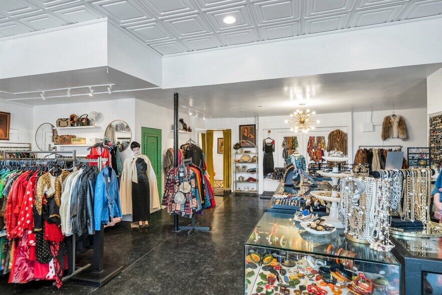 More Photos Of 1908 Magazine St, New Orleans Storefront Retail Residential For Sale