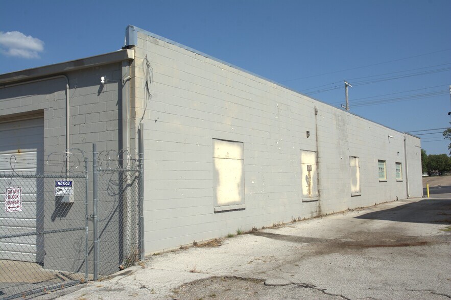 More Photos Of 804 S Sheridan Rd, Tulsa Light Manufacturing For Sale