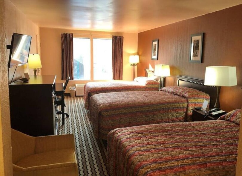 More Photos Of 95 S Service Rd, Austell Hotel For Sale