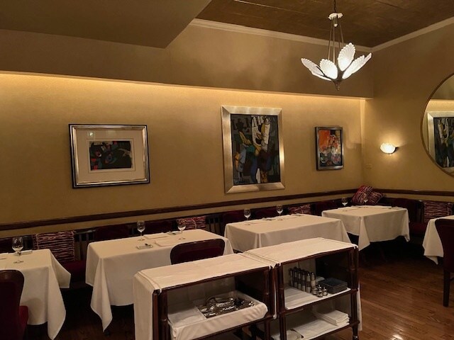 More Photos Of 222 E Ontario St, Chicago Restaurant For Sale