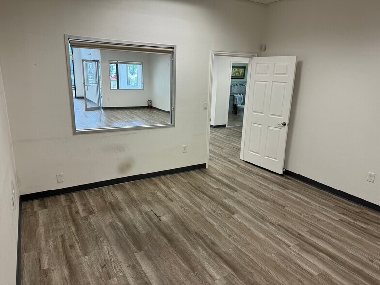 More Photos Of 12989 Bellaire Blvd, Houston Storefront For Sale