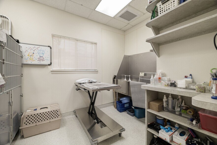 More Photos Of 1825 Buenaventura Blvd, Redding Hospital For Sale