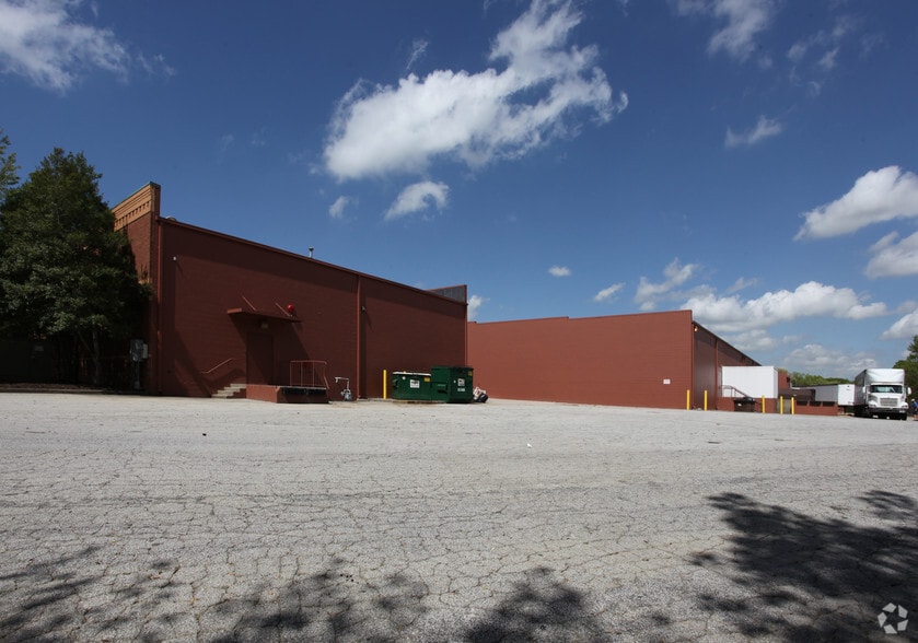 More Photos Of 3320 Thompson Bridge Rd, Gainesville Unknown For Lease