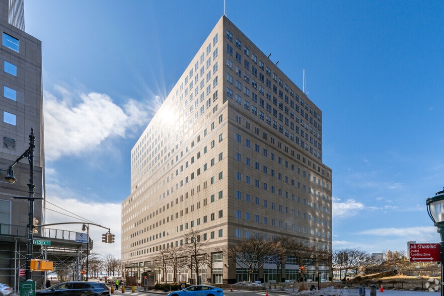More Photos Of 300 Vesey St, New York Office For Lease