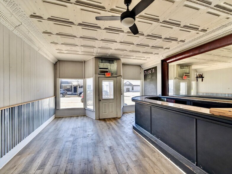 More Photos Of 9 S Main St, Manchester Storefront Retail Residential For Sale