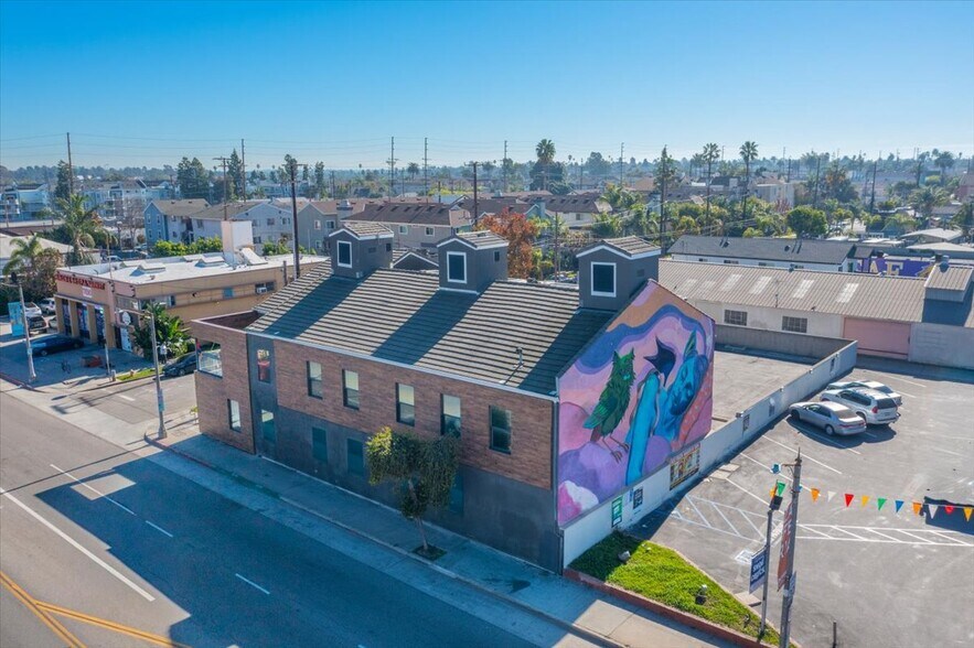 More Photos Of 3444 E Anaheim St, Long Beach Office For Sale