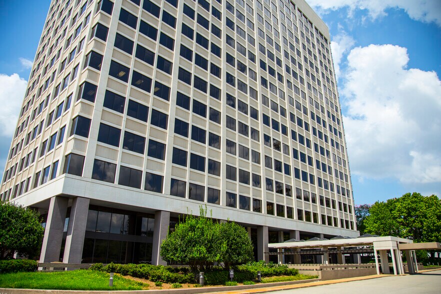 More Photos Of 900 Circle 75 Pky SE, Atlanta Office For Lease