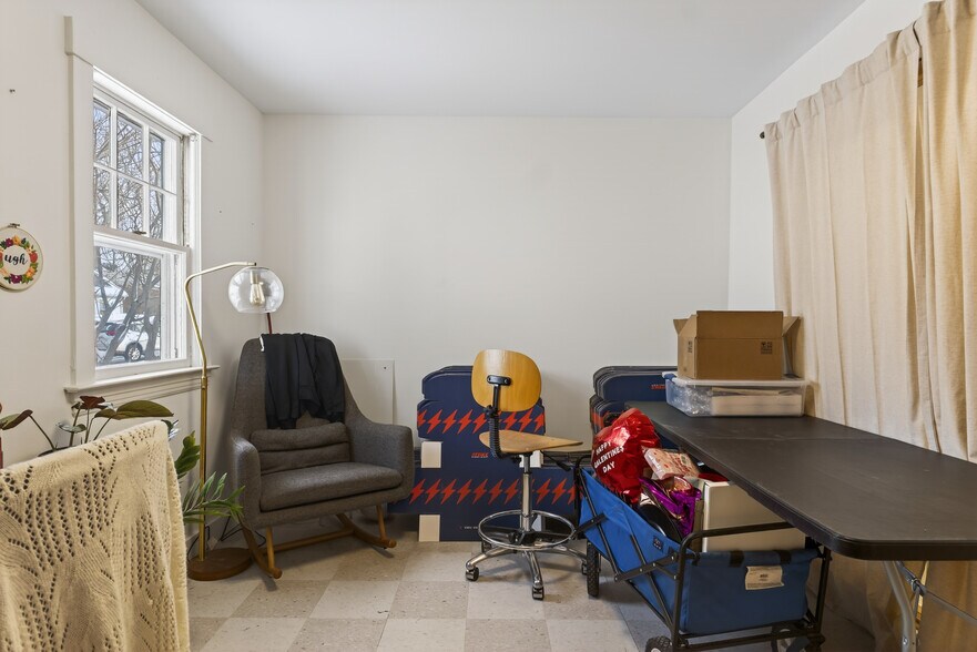 More Photos Of 10 Walker St, Kittery Loft Creative Space For Lease