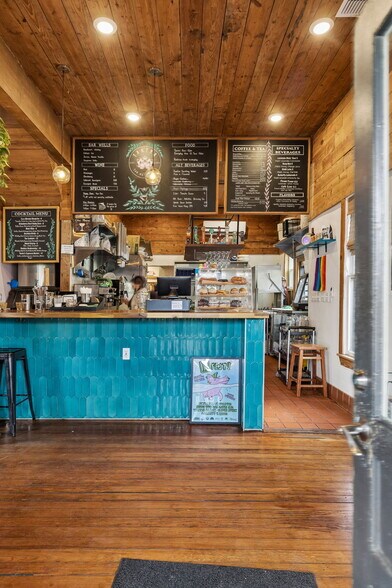 More Photos Of 217 W Hopkins St, San Marcos Restaurant For Sale