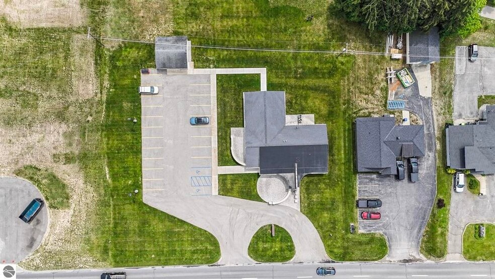 More Photos Of 5168 US-31, Traverse City Office For Sale