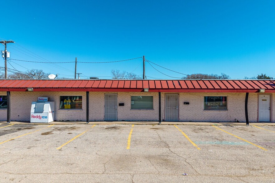 More Photos Of 3300 Shepherd Ln, Balch Springs Freestanding For Sale