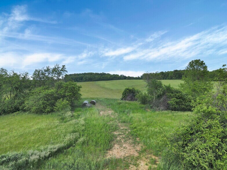 More Photos Of 11559 Somerset rd, Thornville Land For Sale