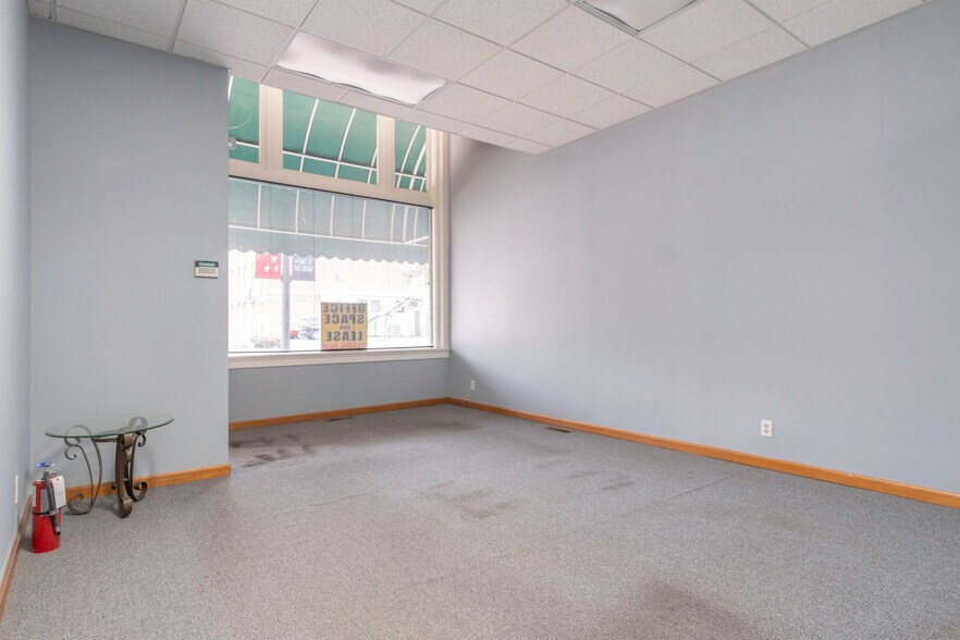 More Photos Of 312 N Wayne St, Piqua Office For Lease