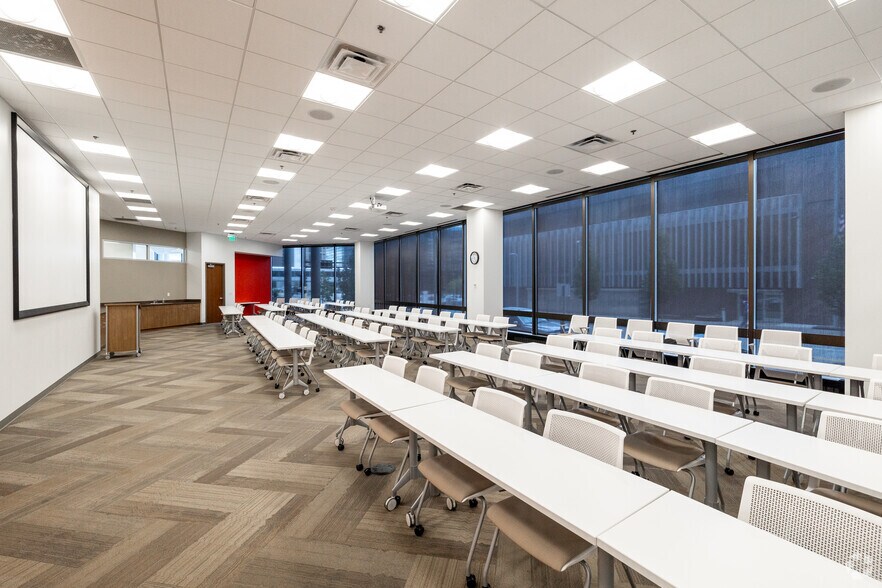 More Photos Of 330 2nd Ave S, Minneapolis Office For Sale