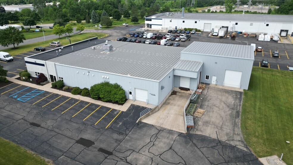 More Photos Of 3919 N Greenbrooke Dr SE, Grand Rapids Manufacturing For Sale