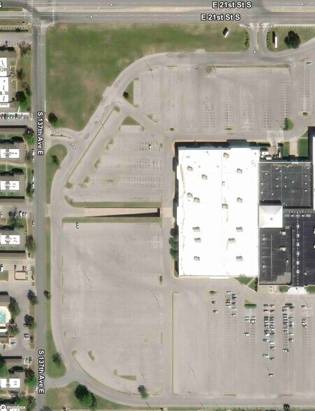 More Photos Of 14002 E 21st St, Tulsa Office For Sale
