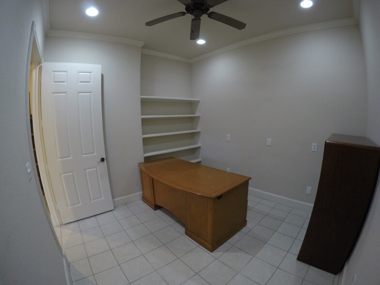 More Photos Of 1806 Snake River Rd, Katy Medical For Sale